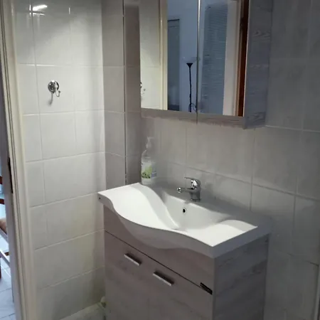 Europa Stefanos Apartman *