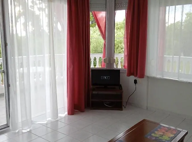 Europa Stefanos Apartment *